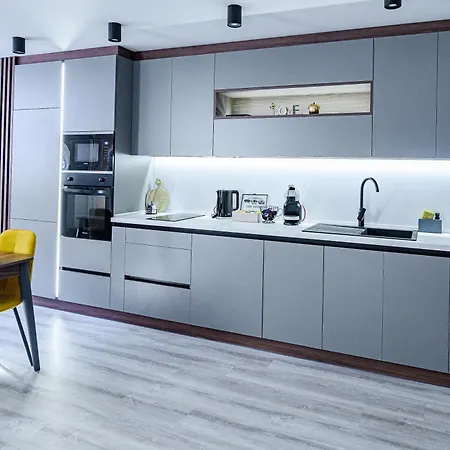 Апартамент Cozy And Stylish 2 *